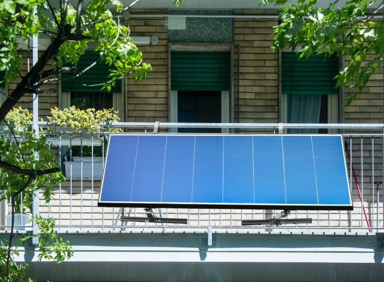 Vantaggi di un impianto solare fotovoltaico per balconi